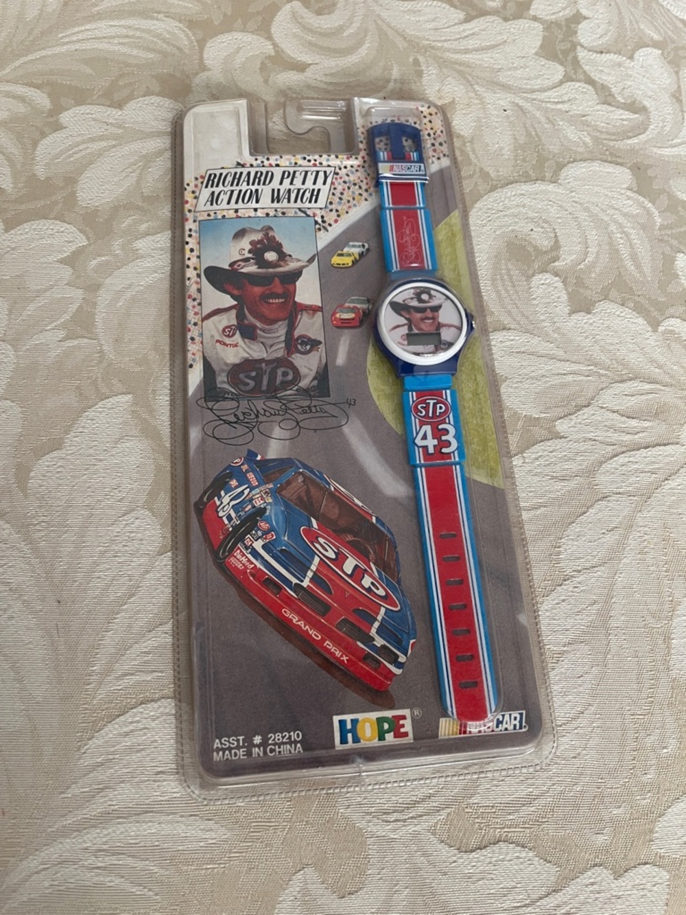 Nascar Richard Petty STP 43 Blue Red Watch